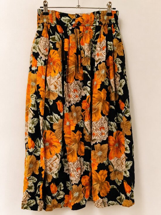 career executive Dresses & Skirts - Floral Pleated Midi Skirt With Pockets